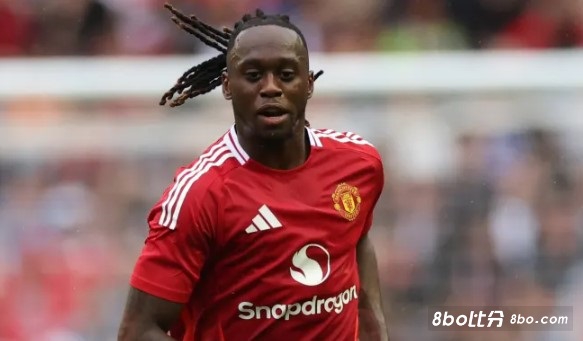 电讯报：万比萨卡仍可能离开，曼联考虑加紧边后卫引援进程