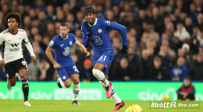 马杜埃凯谈恩佐：这是我们球员之间的事情，一切都会好起来