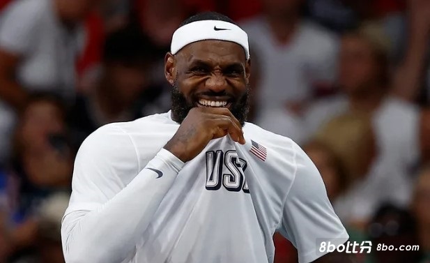 詹姆斯：要从防守做起进攻端多传球，恩比德&布克都有不错发挥