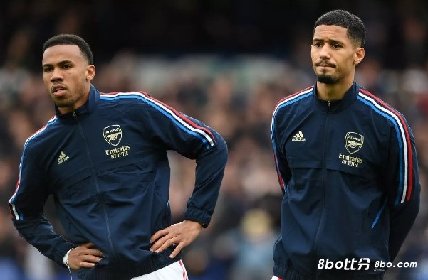 詹俊发问：英超的最强中卫组合？目前肯定是萨利巴+加布里埃尔