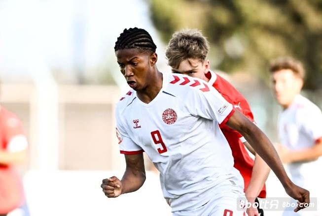 曼晚：曼联仍在等待英超批准奥比-马丁的待英交易，预计很快完成