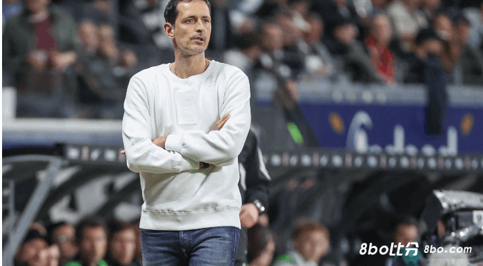 法兰克福主帅：药厂球员干扰埃基蒂克进球，对裁判判罚很失望