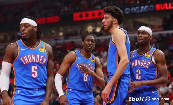 亚历山大谈切特伤退：这对防守影响很大，球队要找到抢篮板的方法