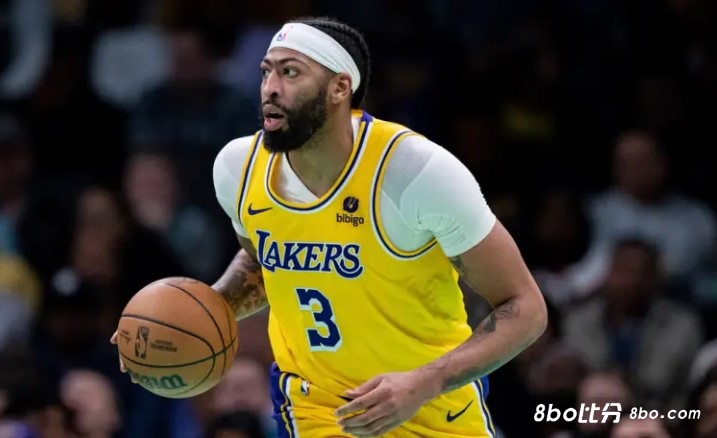 三分命中率41.7%!队记:浓眉现在外号叫Ooter 意思为射手