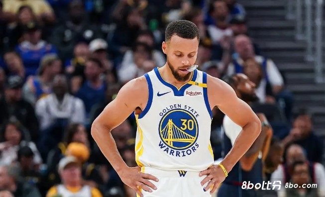 库里谈被逆转：当能拉开比分时，要学会在客场抓住机会保持住势头