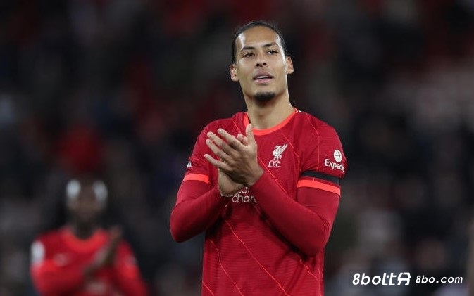 世一卫的表现？莫耶斯：范迪克整场比赛都在与哈兰德对抗，后者几乎没获得机会