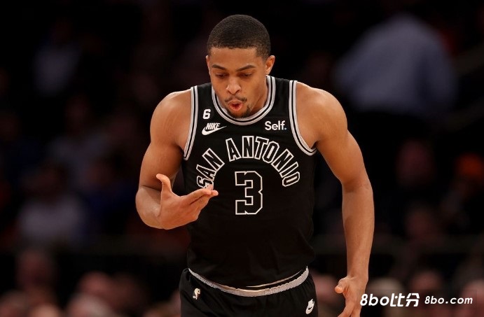 晴雨表！凯尔登本赛季单场砍下至少15分时，马刺战绩为5胜0负