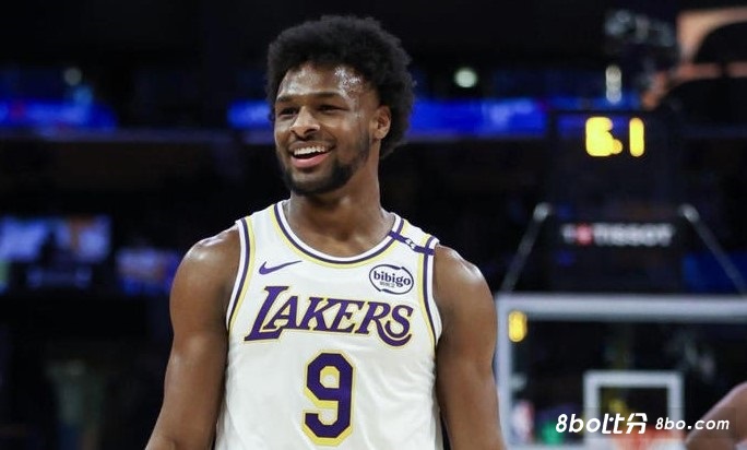 布朗尼:自去年遭遇心脏骤停以来我一直在处理心理健康问题