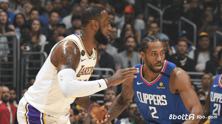 反客为主？船记：感觉今天快船主场的湖人球迷比平时LA德比时更多