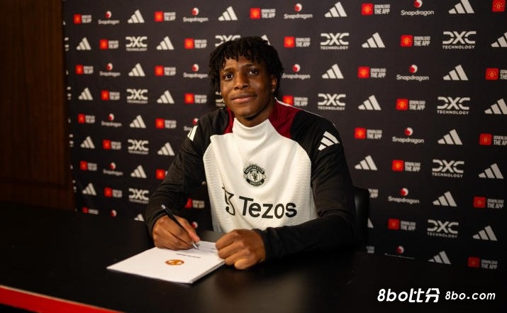 基恩质疑阿莫林排兵布阵：让多古踢不熟悉位置，这对球员公平吗？