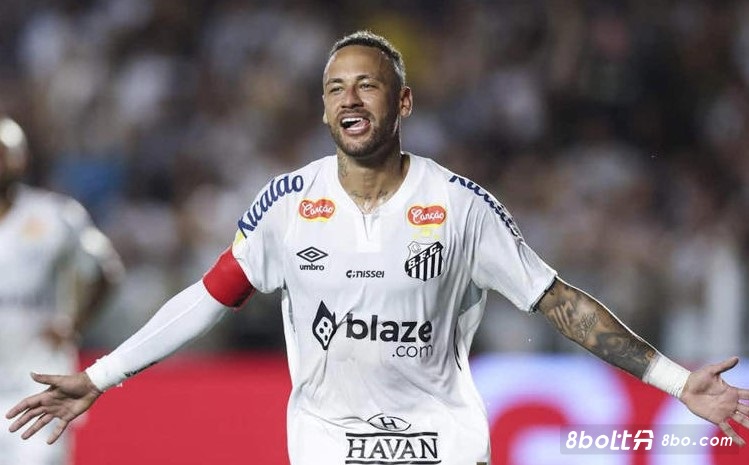 内马尔:亚马尔和我有很多相似之处,他能够成为世界最顶级球星