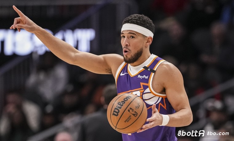 情场得意了？布克上场被掏空后，本场砍下29分4板8助2断