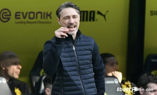 挽回信任？德天空：科瓦奇对球队训话半小时，并提议聚餐