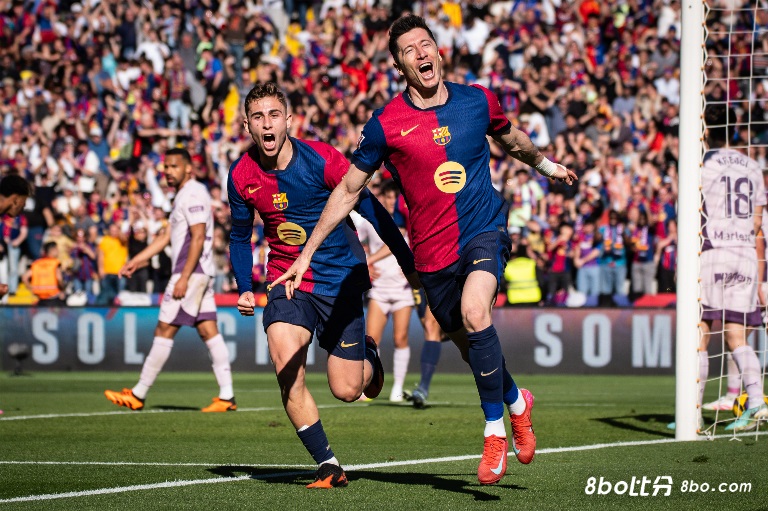 六台记者：巴萨计划让莱万、巴尔德入选客战国米名单