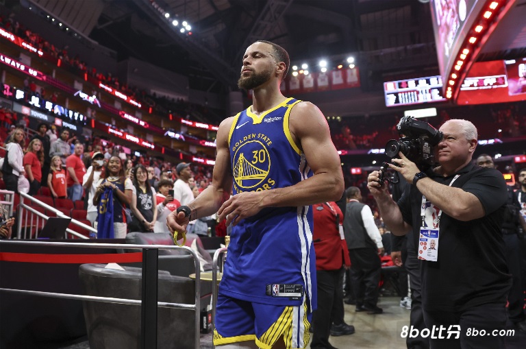 库里：2016的夏天让人痛苦，它激励我回到球馆继续努力