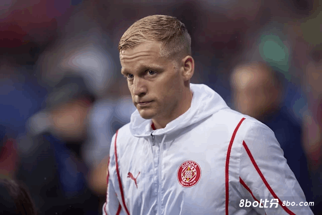 命途多舛！范德贝克22岁金球第28闪耀贾府，28岁遭跟腱断裂