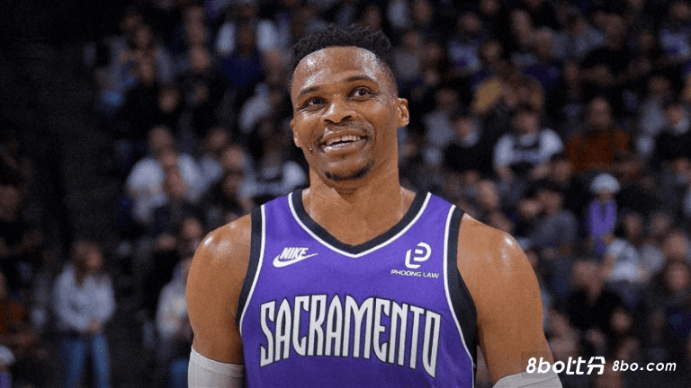 媒体人：威少身家3.5亿，选择继续打球纯粹是因为热爱