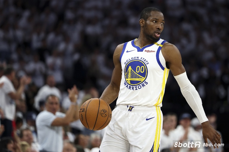 闹归闹！科尔还是决定让库明加打首发