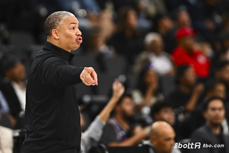 快船球迷狂喜？卢也参与了赌案中的非法扑克牌局