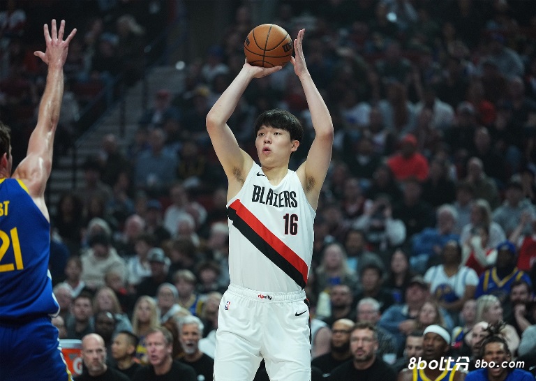 跟队记者：球队计划召回杨瀚森，但估计还是上不了场