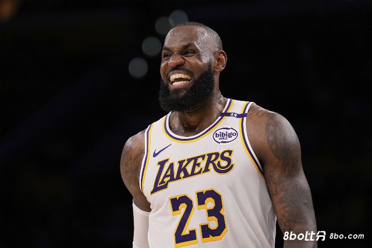 雷迪克谈老詹复出：我们只需微调，他早已熟悉战术！