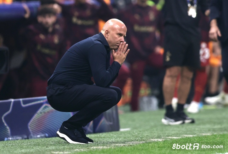 利物浦主场3球惨败！斯洛特嘴硬：解决办法并不遥远