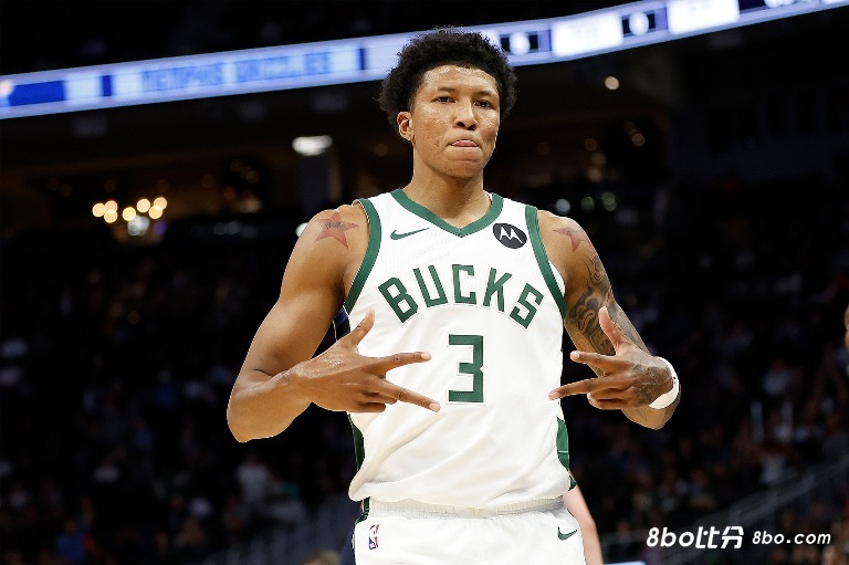 队记：76人将与马乔恩·比彻姆签下一份双向合同 并裁掉萨利斯