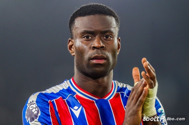 卡拉格：格伊无助于利物浦解决角球防守问题，应该引进更高的中卫