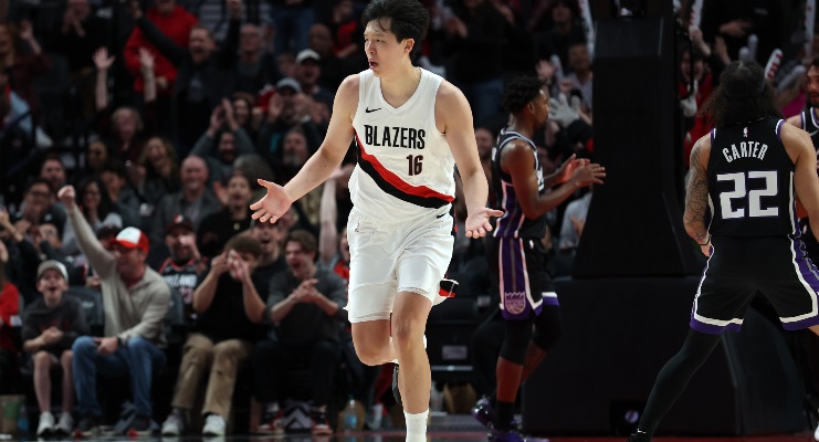 美媒体人：杨瀚森或克林根在场时打联防不妥 3分防不住篮板也得丢