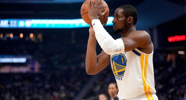 已掉出轮换！名记：勇士正专注于交易库明加 将在截止日前送走他